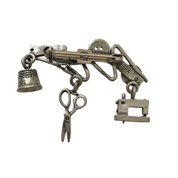 Adorable Sewing Dangle Brooch Pin - Pewter? - Picture 3 of 8